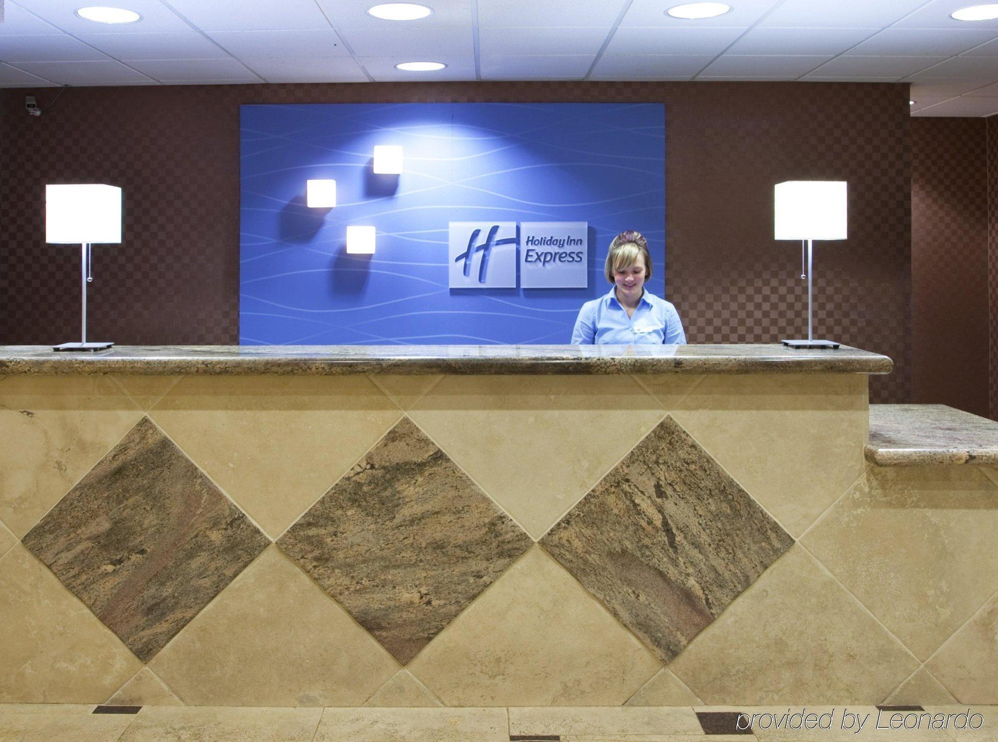 Holiday Inn Express Toledo-Oregon, An Ihg Hotel Interior photo